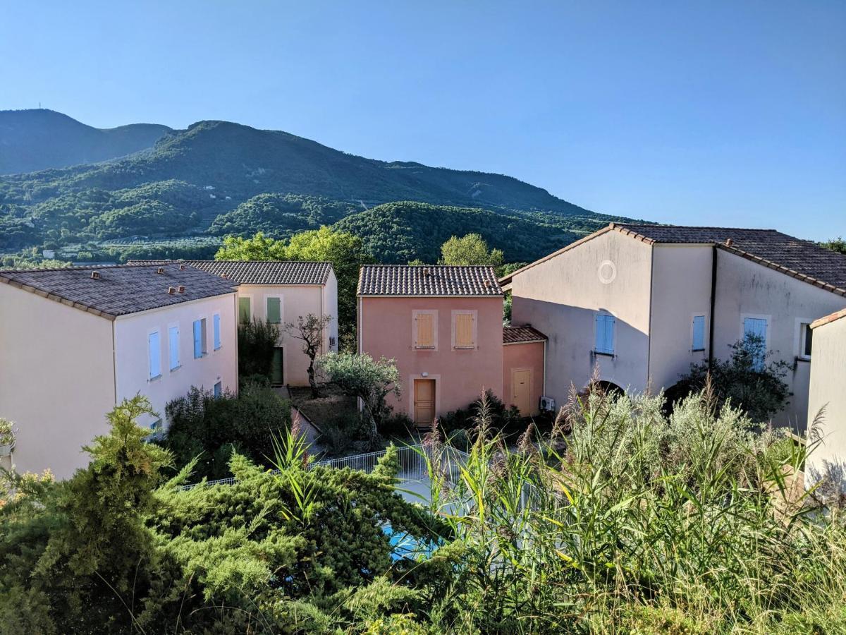 Maisonnette Dans Domaine Avec Piscine A Nyons, Pays Des Olives Exterior foto