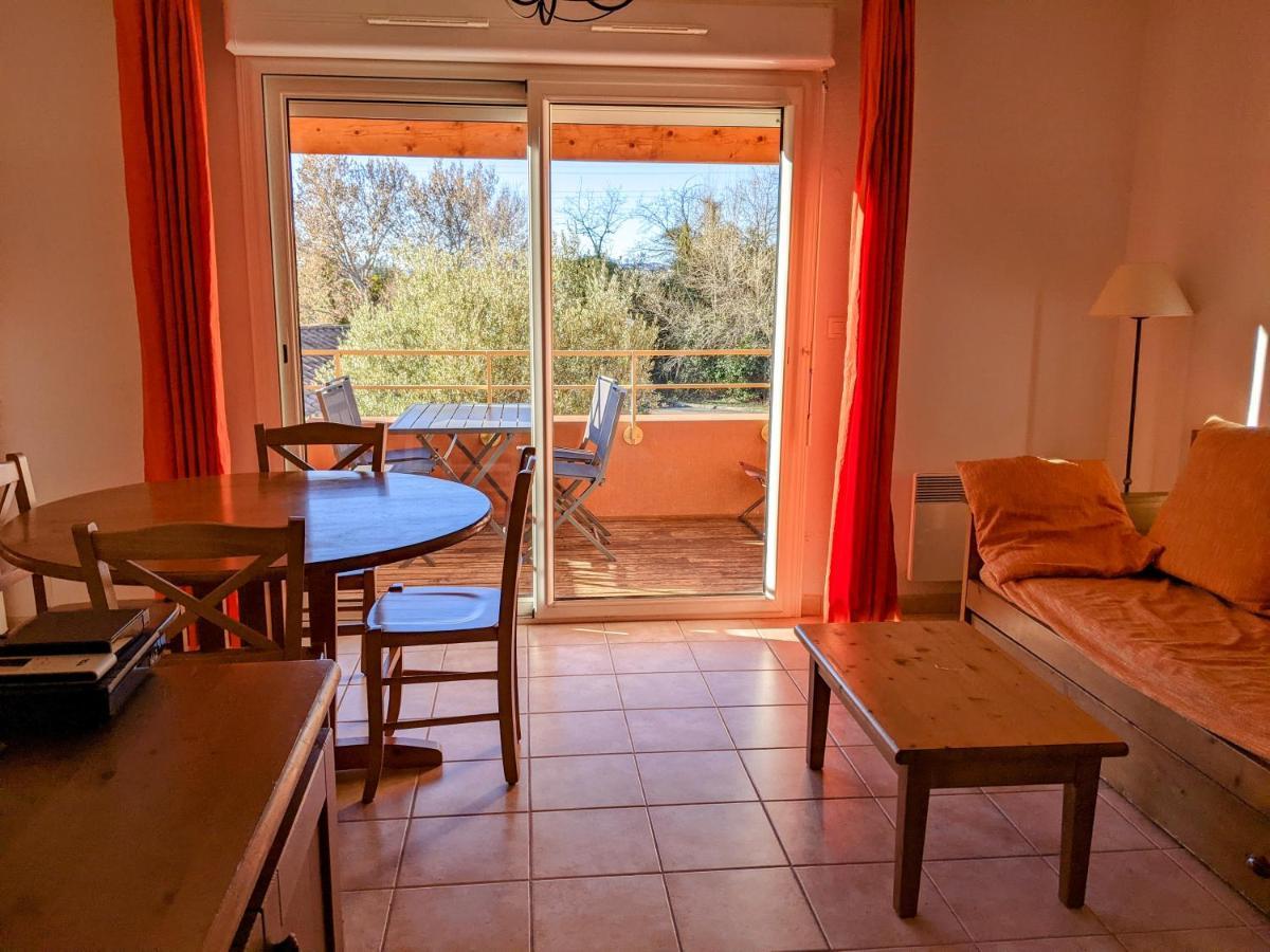 Maisonnette Dans Domaine Avec Piscine A Nyons, Pays Des Olives Exterior foto
