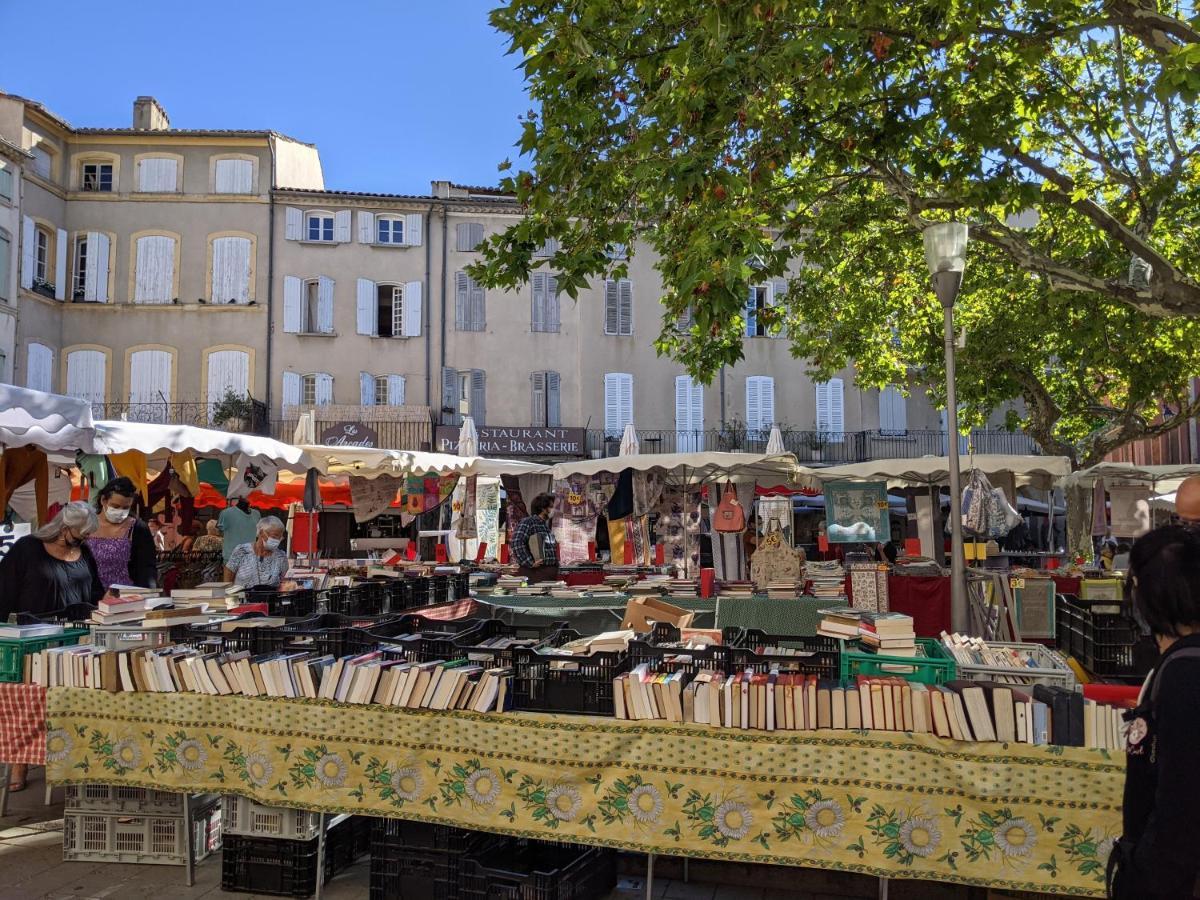 Maisonnette Dans Domaine Avec Piscine A Nyons, Pays Des Olives Exterior foto