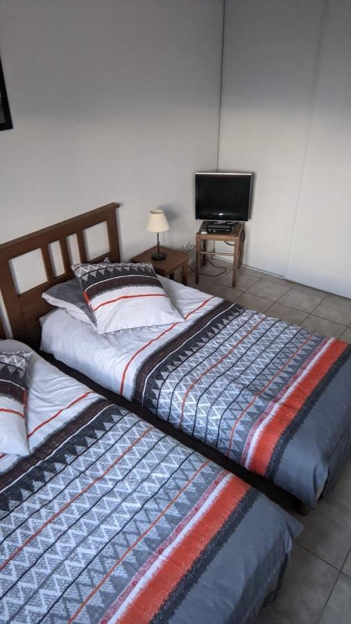 Maisonnette Dans Domaine Avec Piscine A Nyons, Pays Des Olives Exterior foto